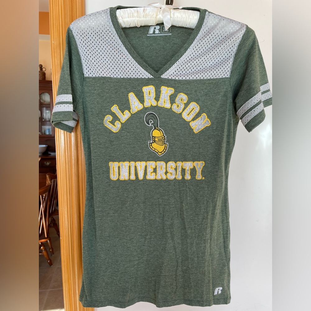 🔵 Clarkson University t-shirt
